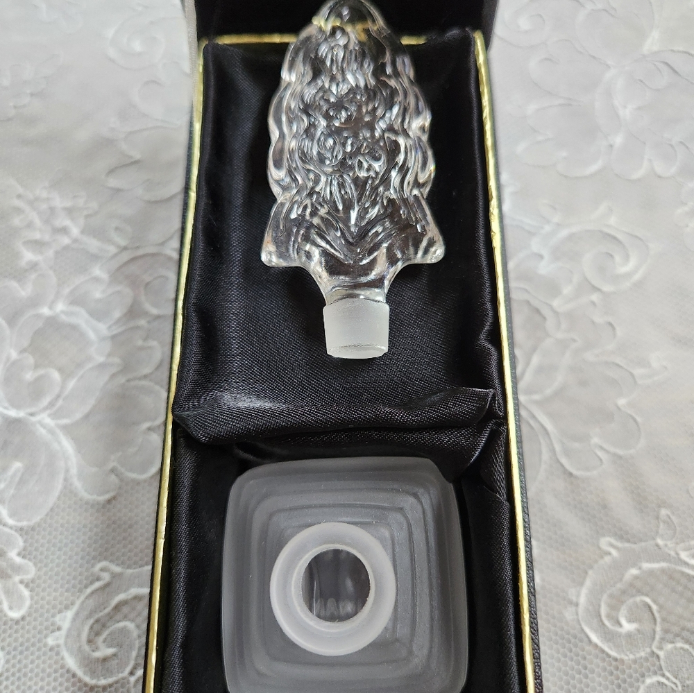 VINTAGE I. W. RICE & CO Crystal Glass Perfume Bottle - Never Used, In Box - Picture 3 of 9